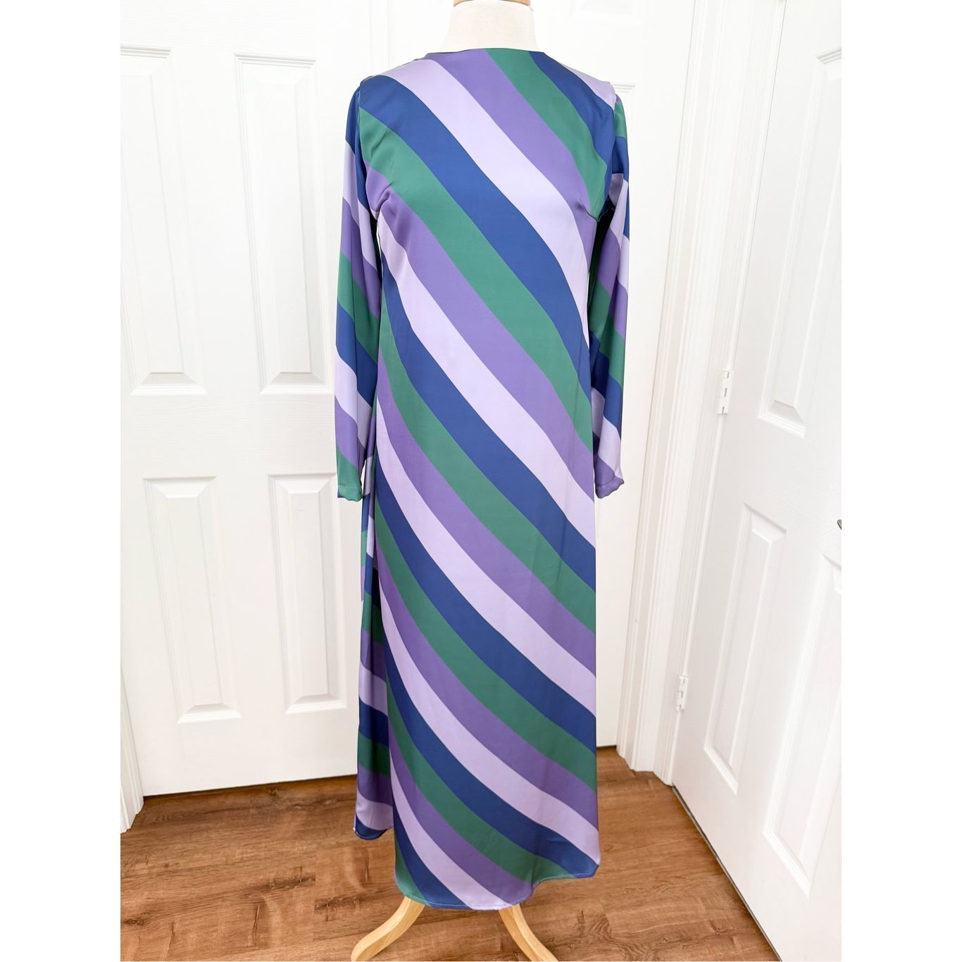 Silka Alessandra Stripe Purple Column Maxi Medium Nwt